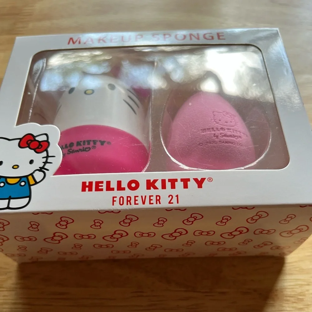 Hello Kitty Pink and White Makeup Sponge Duo - Picture 3 of 5